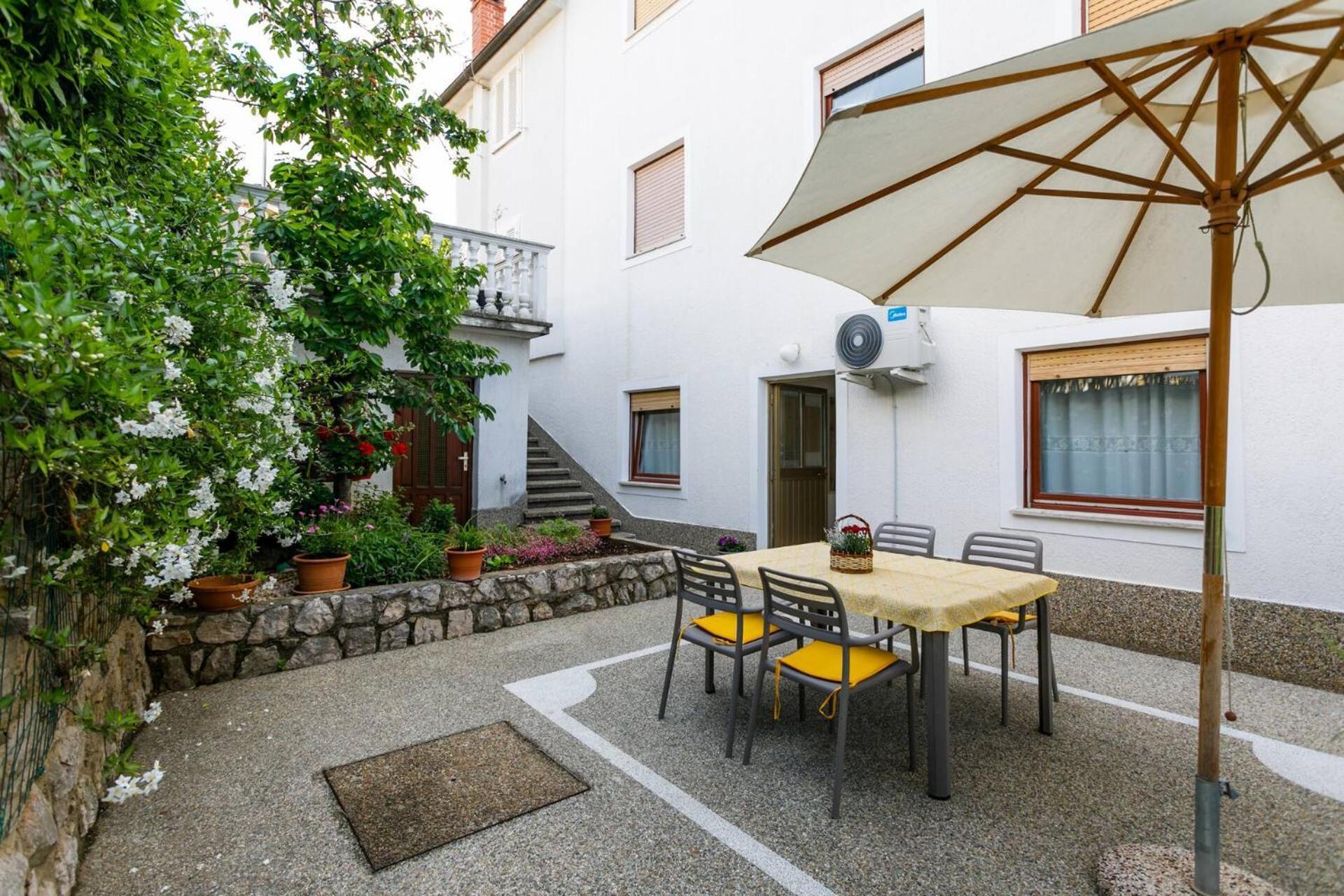 Apartments Paradiso Krk Town Exterior photo